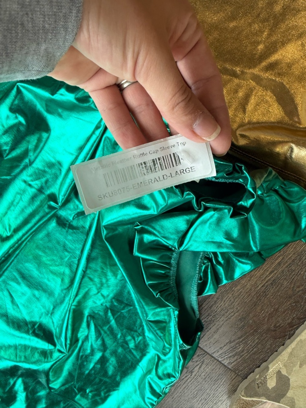 Jodifl Metallic Ruffle Sleeve Top Lot S17 - Picture 6 of 6